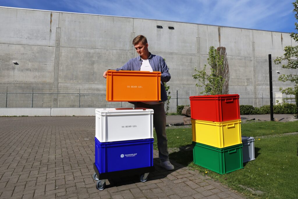 Kunststof stapelkratten & dekselbakken combineren